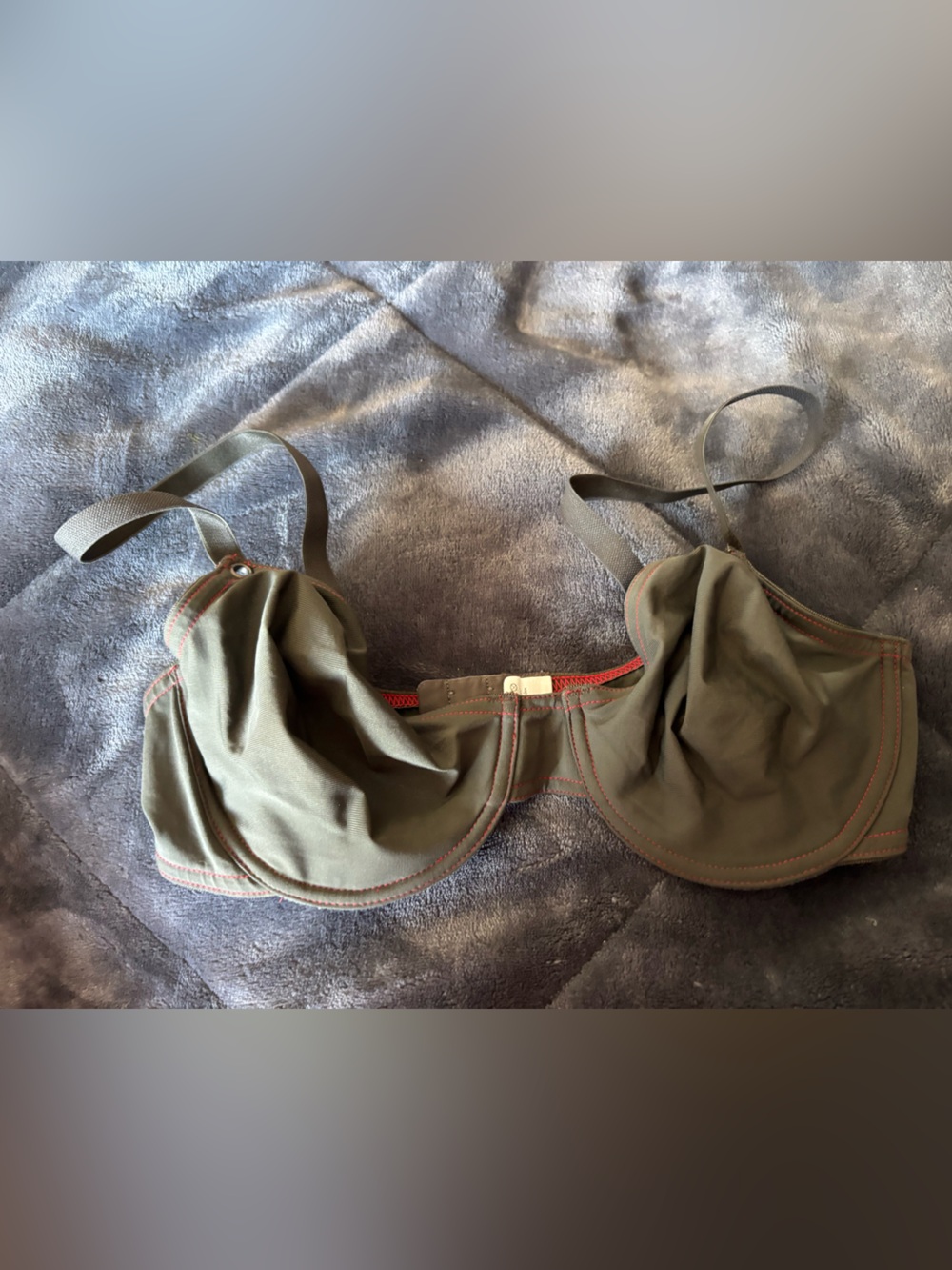 Excellent condition.  36C vintage Calvin Klein bra
